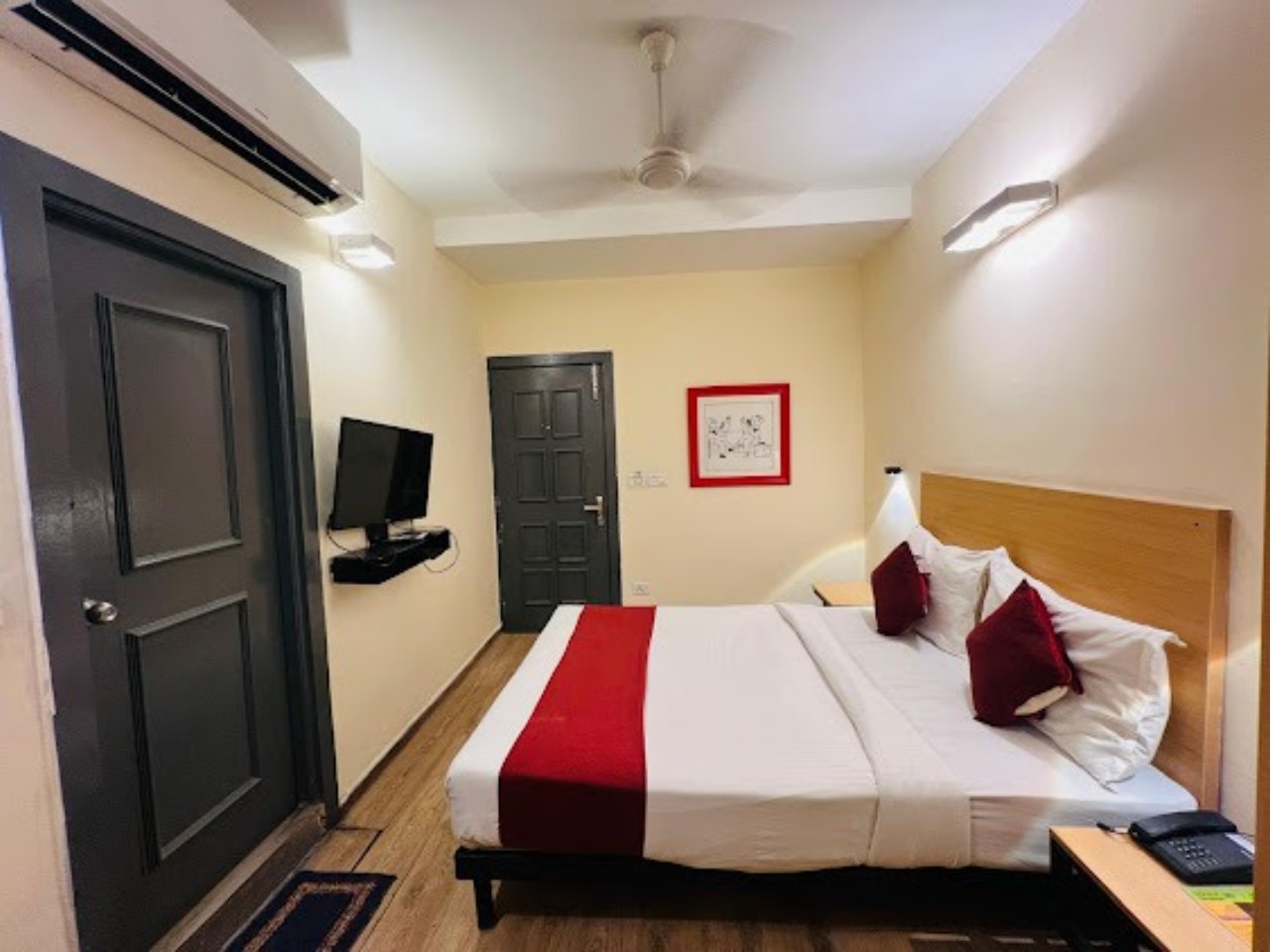 Hotel Dlive Indore in Indore