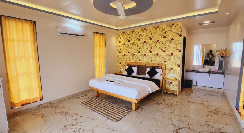 Brownstone Resort in Mahabaleshwar
