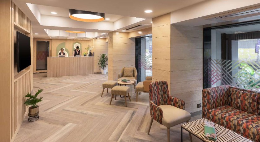 Ginger Thane in Thane