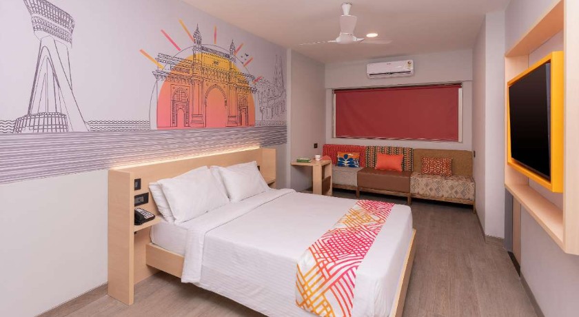 Ginger Thane in Thane