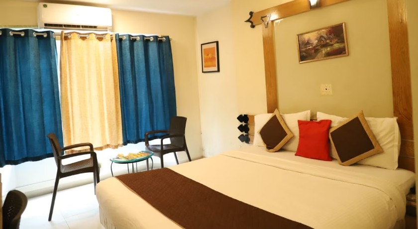 Hotel Deccan 8 in Pune