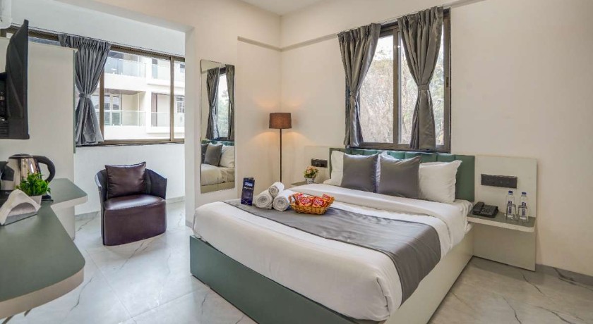 Zenora Stays in Pune