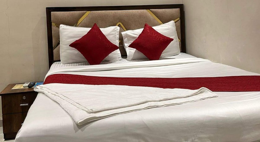 Hotel Grand Palace in Mumbai