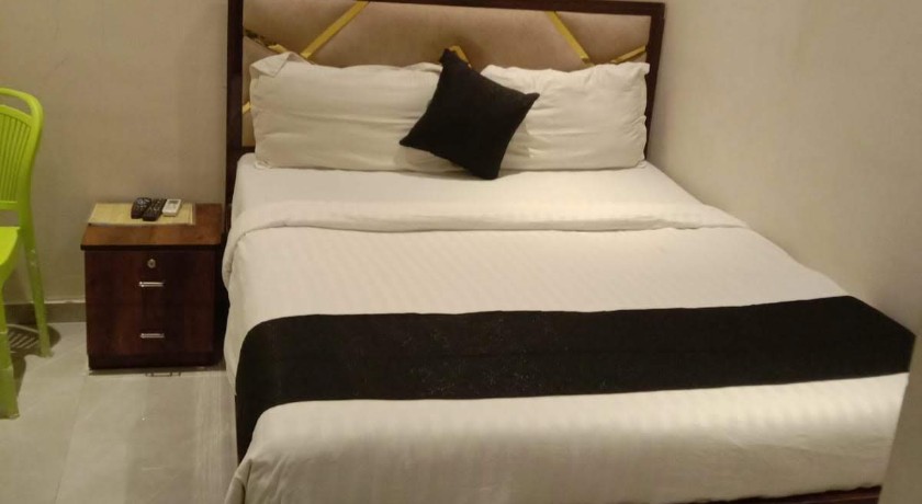 Hotel Grand Palace in Mumbai