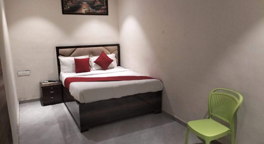 Hotel Grand Palace in Mumbai