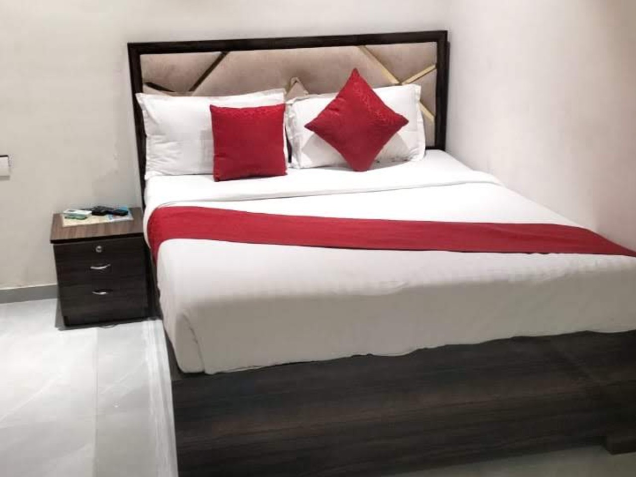 Hotel Grand Palace in Mumbai