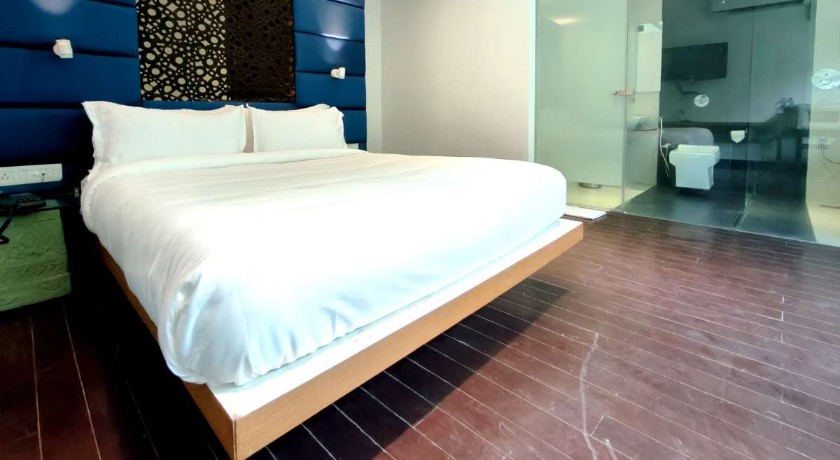 The Sky Imperial Hotel Yahvi in Vadodara