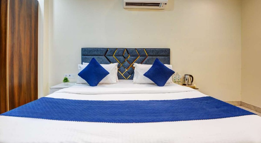 Black Rose Rohini Sector 15 in Delhi