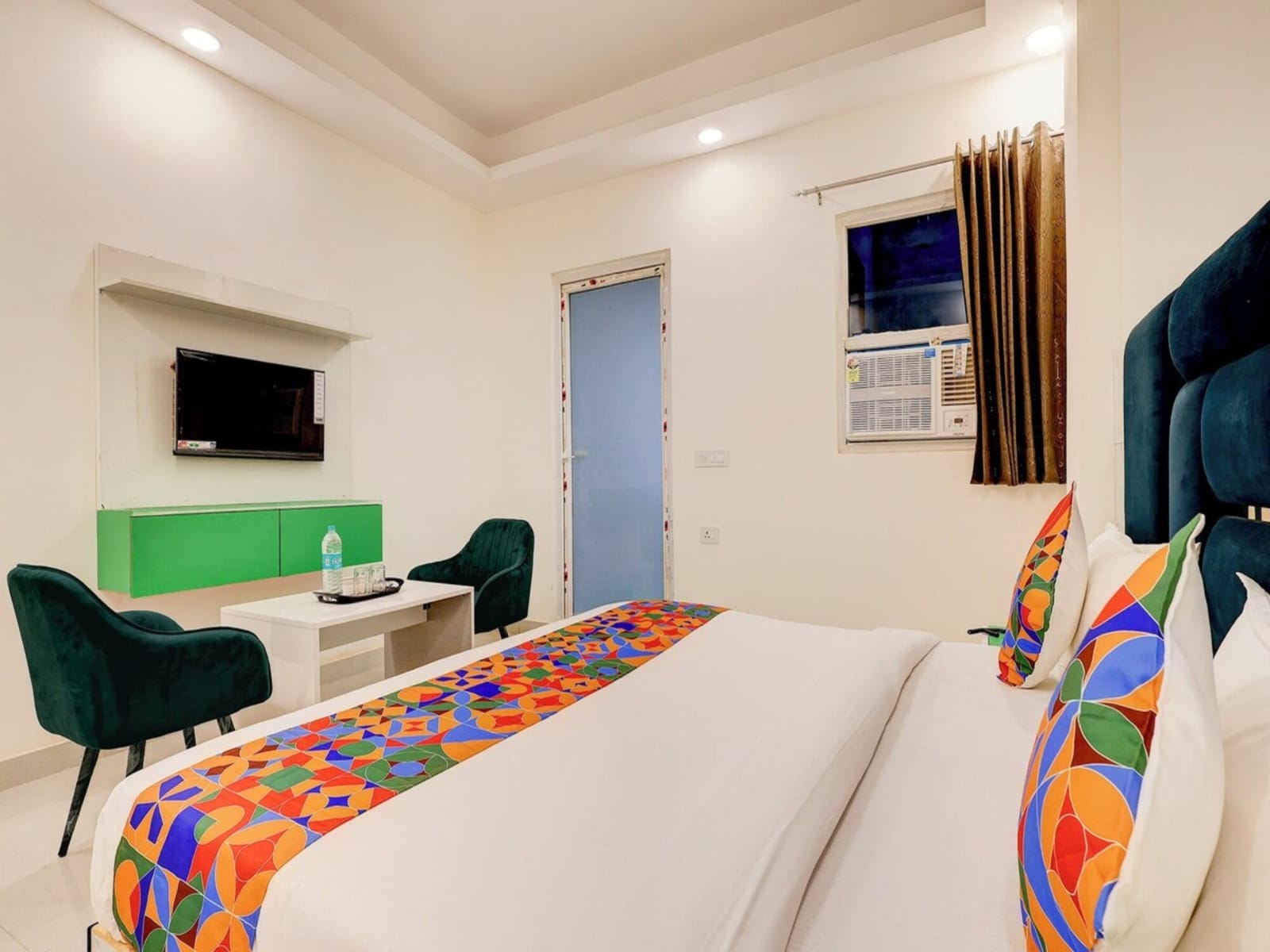 Hotel Paradise Palace in Ghaziabad