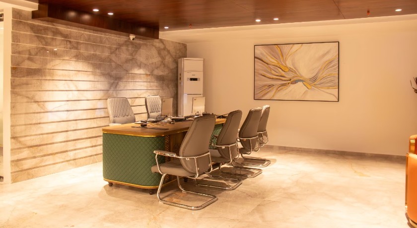 Magnus Lxia Premier in Pune