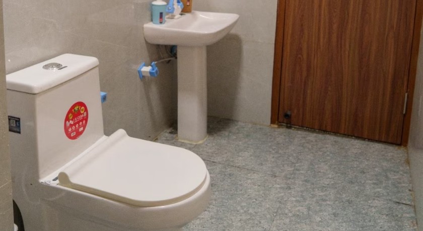 Hotel Divine Residency in Noida