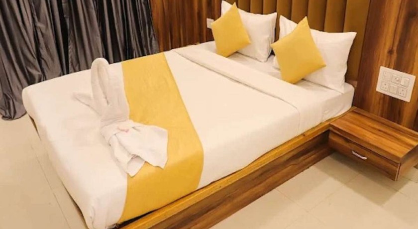 Hotel Ratna Residency in Navi Mumbai