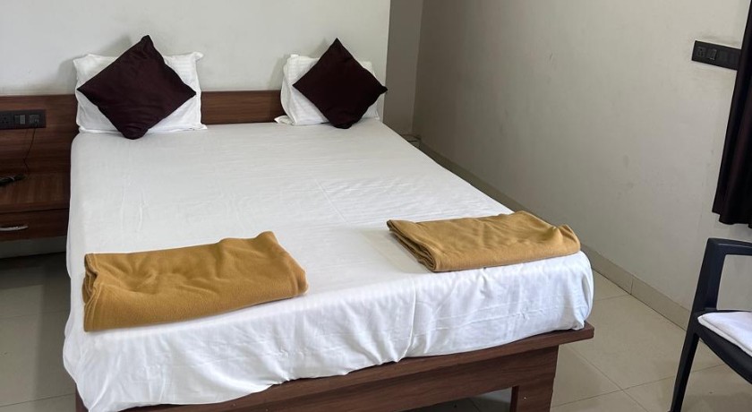 Hotel Vrundavan Lodge in Pune