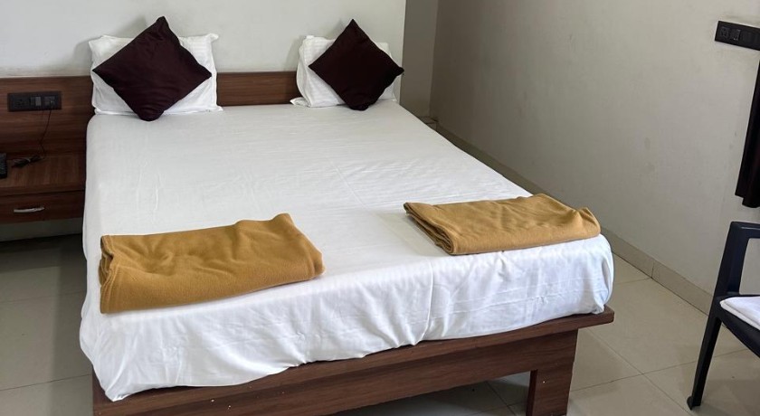 Hotel Vrundavan Lodge in Pune