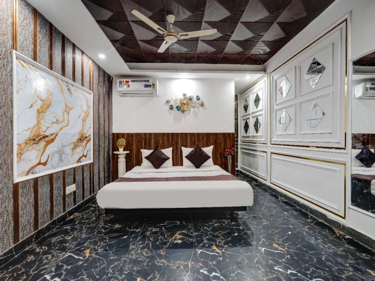 Hotel Twamev in Delhi