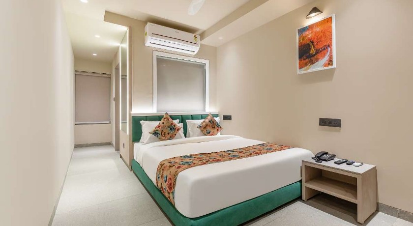 Hotel Red Vibe in Bhopal