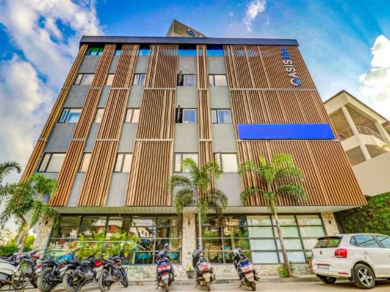 Hotel Oasis Blue in Bhopal