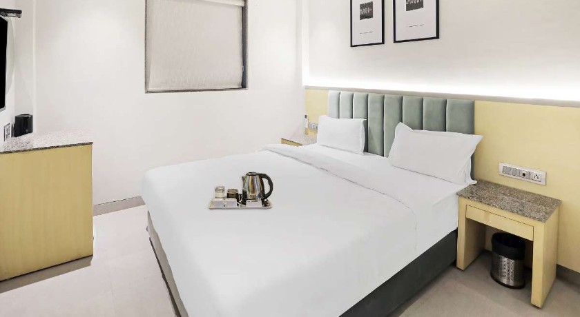 Hotel Yellow Courtyard in Bhopal