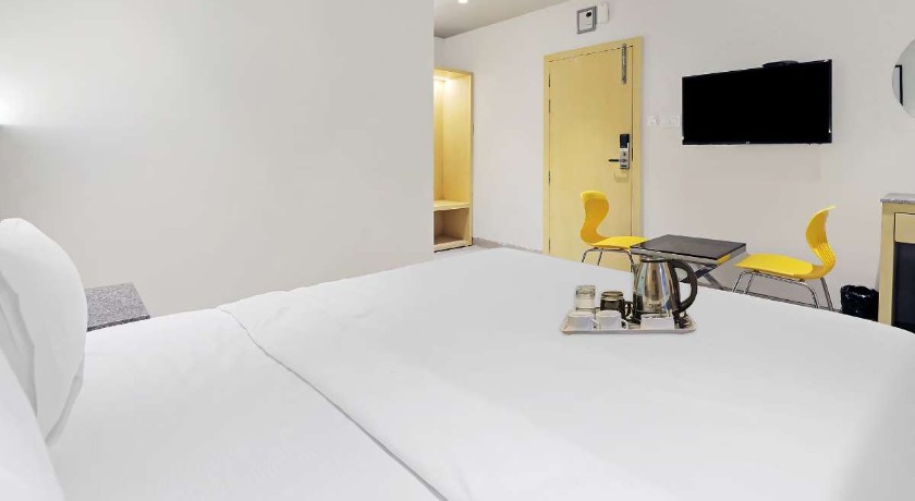 Hotel Yellow Courtyard in Bhopal