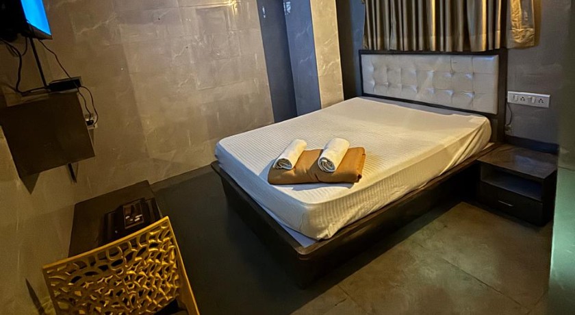 Hotel Saidan Lodging in Navi Mumbai
