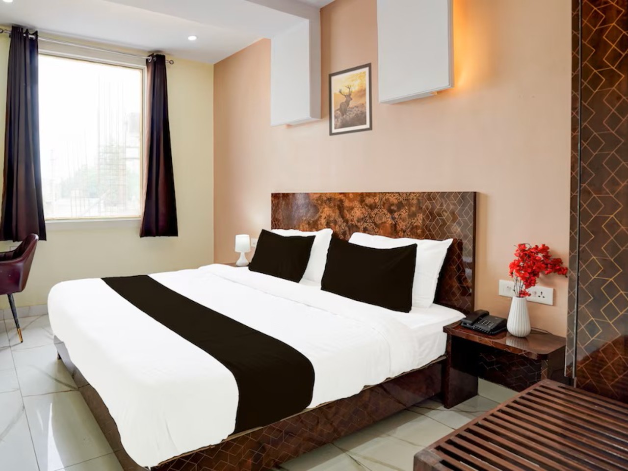 Hotel Palm Tree in Jaipur