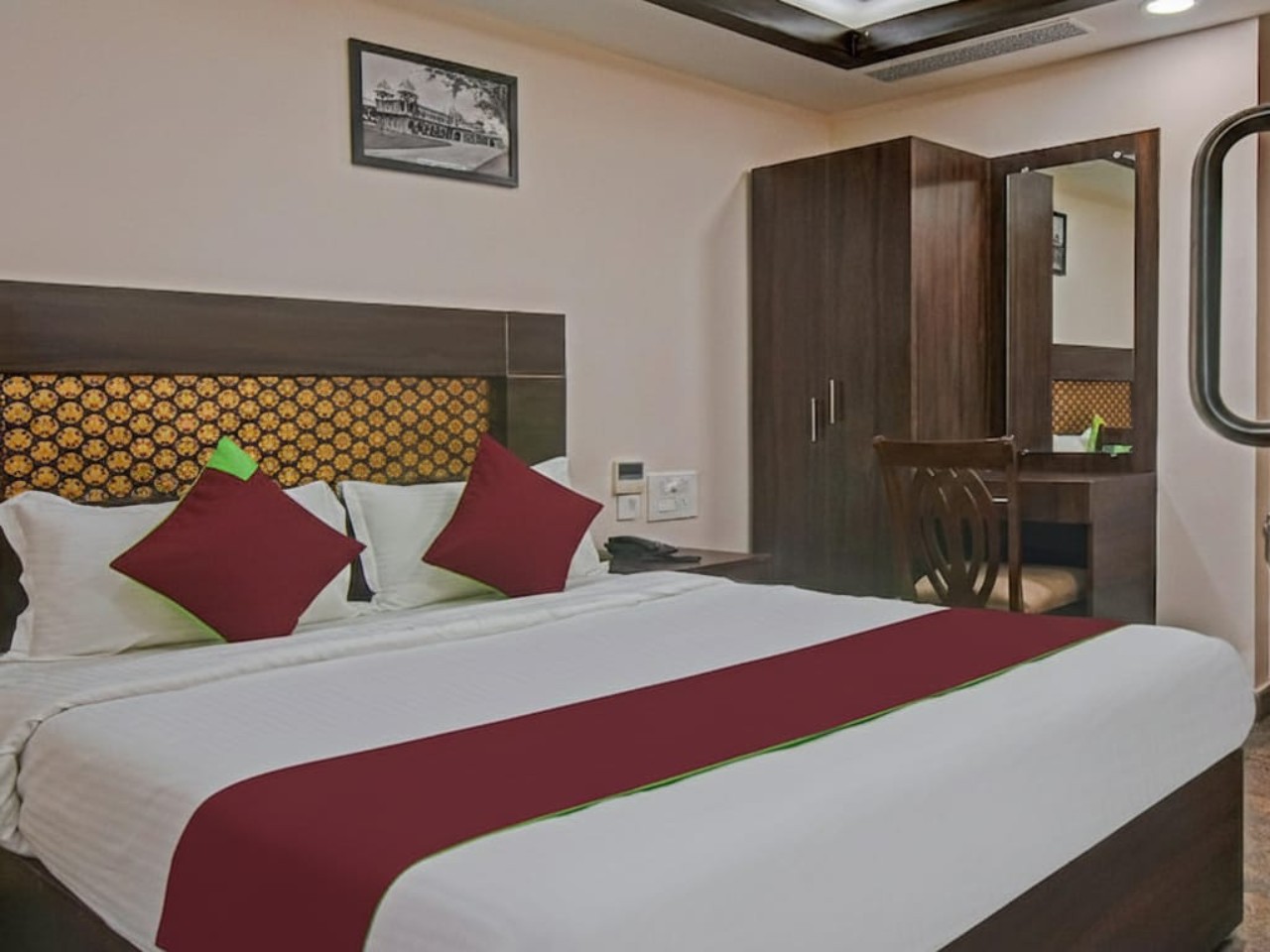 Starlight Hotel, Mylapore in Chennai