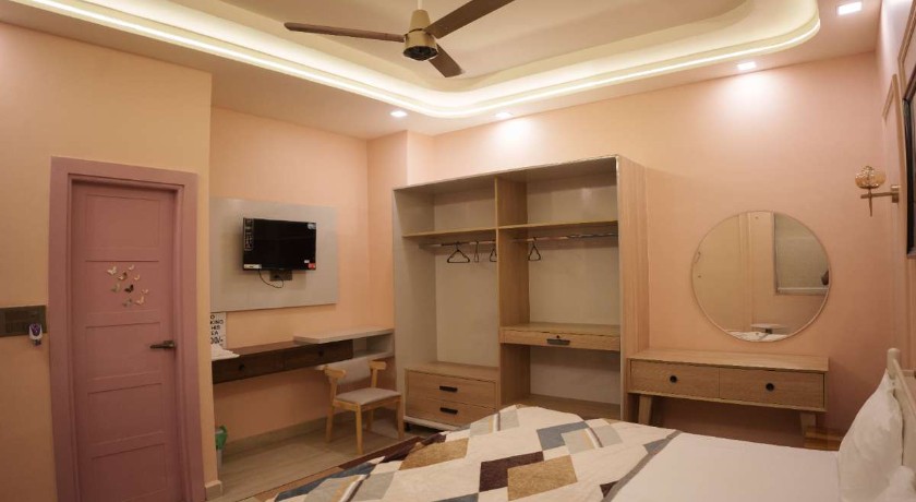 Hotel Parth Paradise in Lucknow