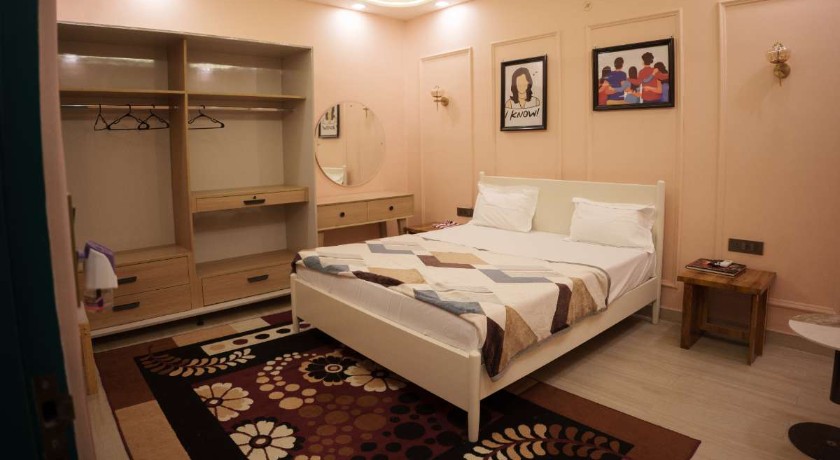 Hotel Parth Paradise in Lucknow