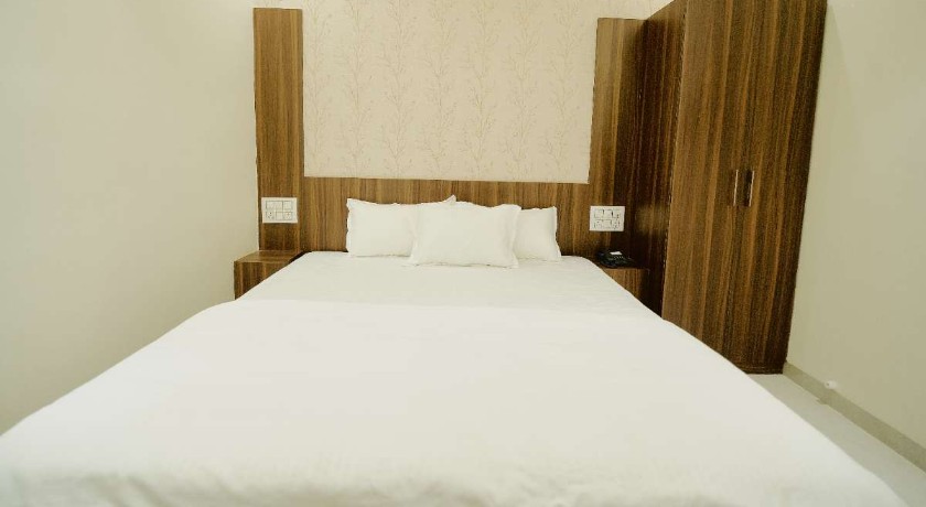 Hotel Vibez Inn in Jabalpur