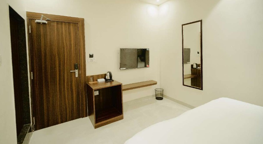 Hotel Vibez Inn in Jabalpur