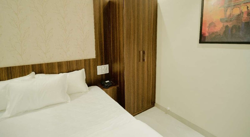 Hotel Vibez Inn in Jabalpur