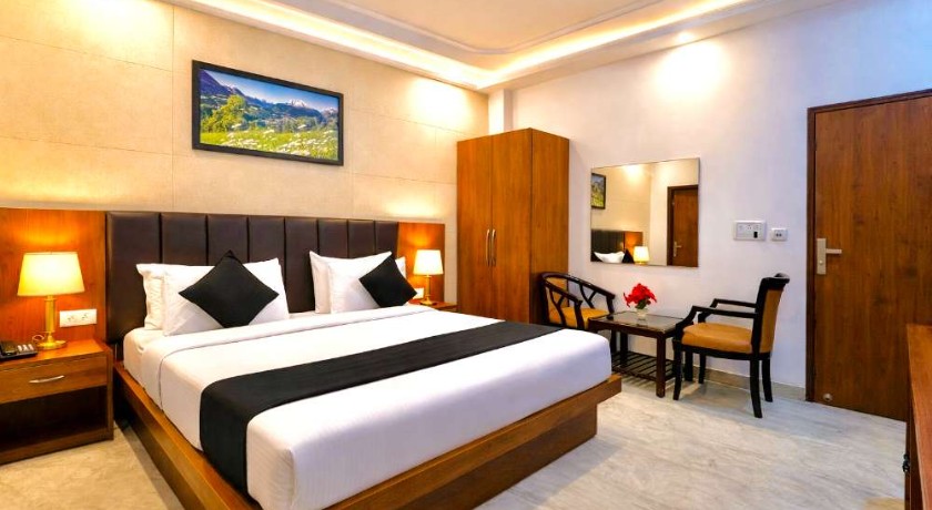 Hotel Good Luck By JMD Group in Delhi