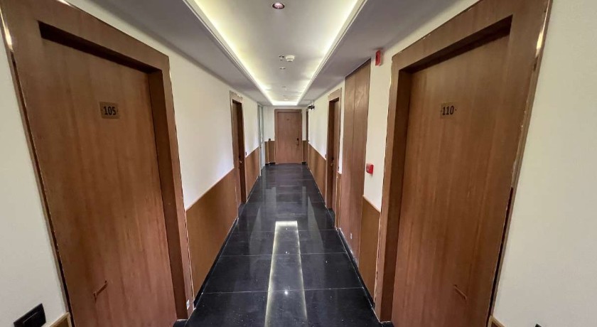 Hotel Grand Shalimar by JMD Group in Delhi