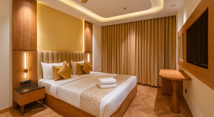 Hotel Grand Shalimar by JMD Group in Delhi