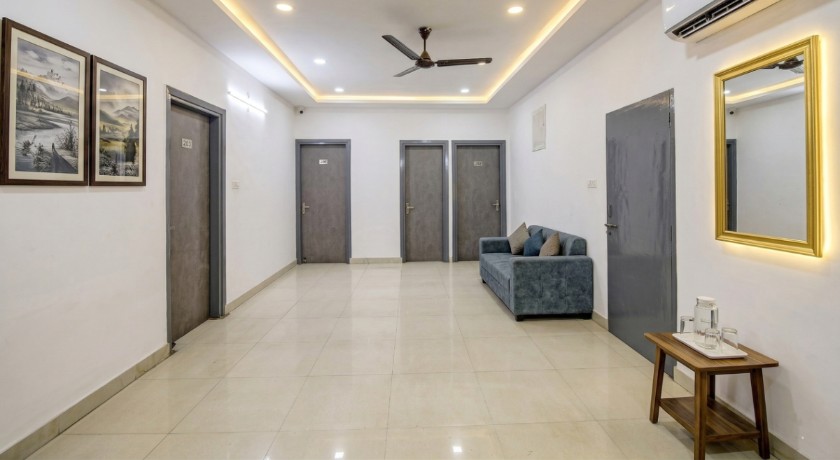 Hotel Cozy Nest in Delhi