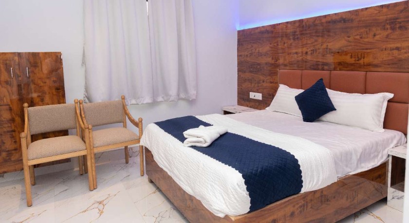 Hotel Midnight Lodging and Boarding in Panvel