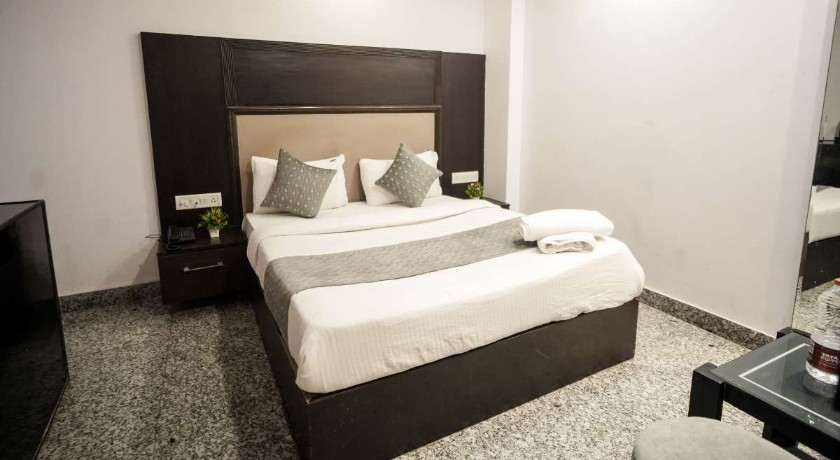 Hotel Anand Empire in Delhi