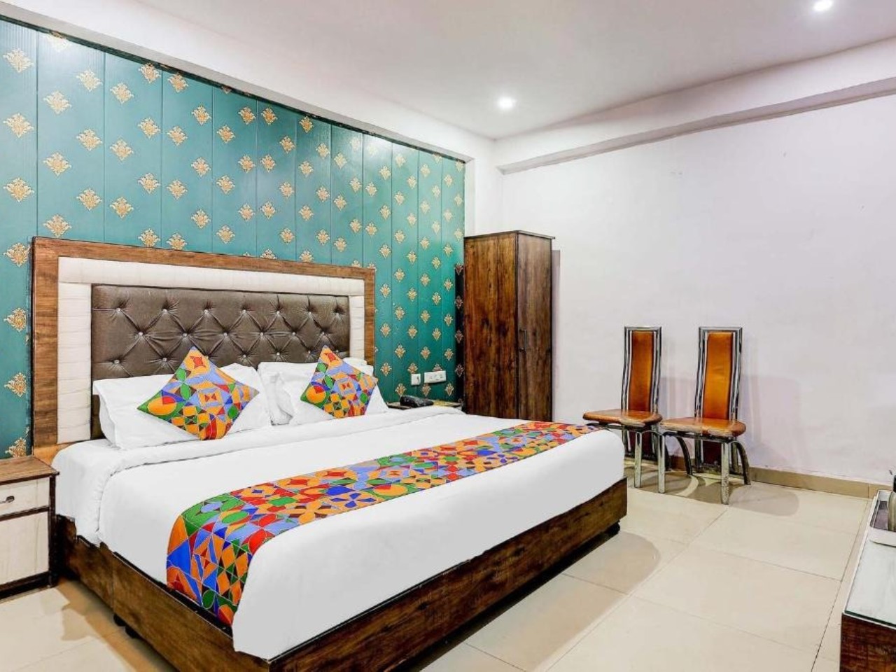 Hotel Golden Stone in Ghaziabad