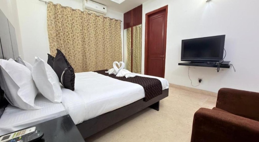 Floryn Stayz-Huda City Centre in Gurgaon