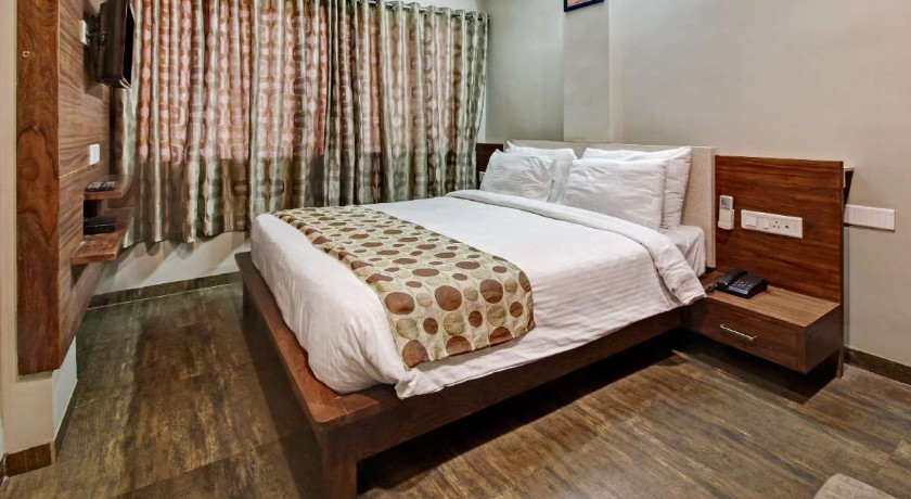 Hotel Blue Bells Valsad in Valsad