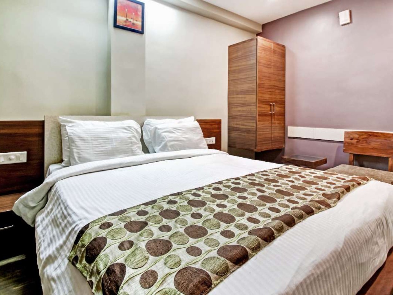 Hotel Blue Bells Valsad in Valsad