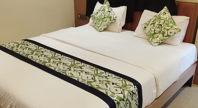 Gurudev Inn Lodge in Pune