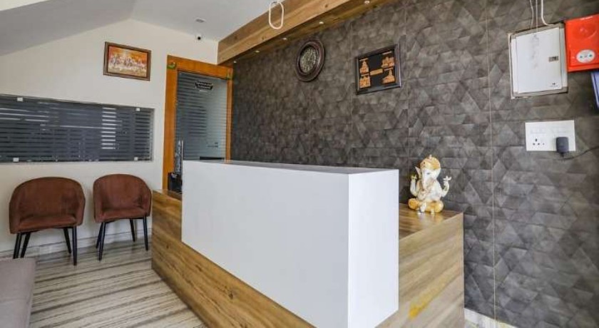 Hotel JS Pearl in Dehradun