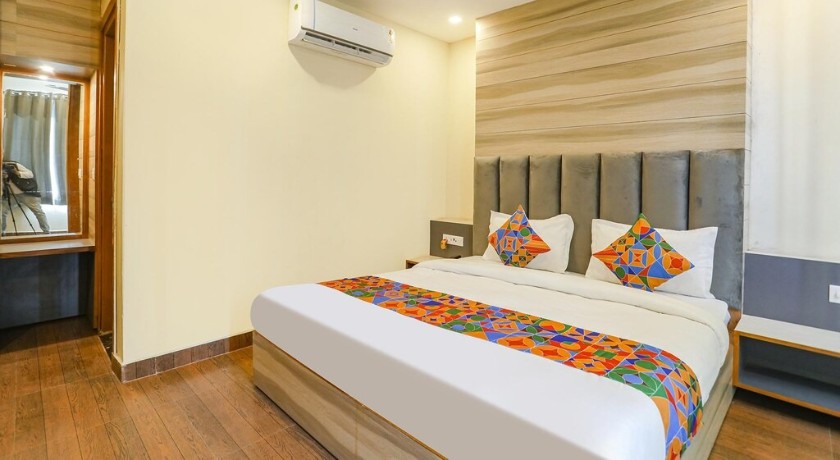 Hotel JS Pearl in Dehradun