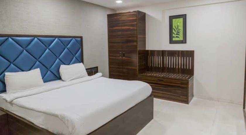 Ginger Ahmedabad Satellite in Ahmedabad