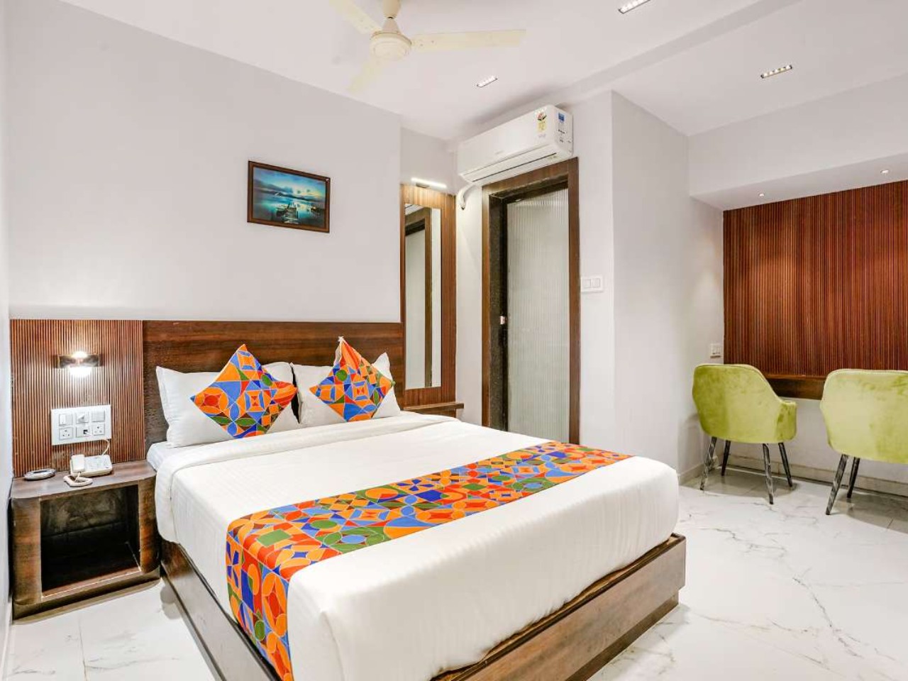 Hotel Peralz in Mumbai