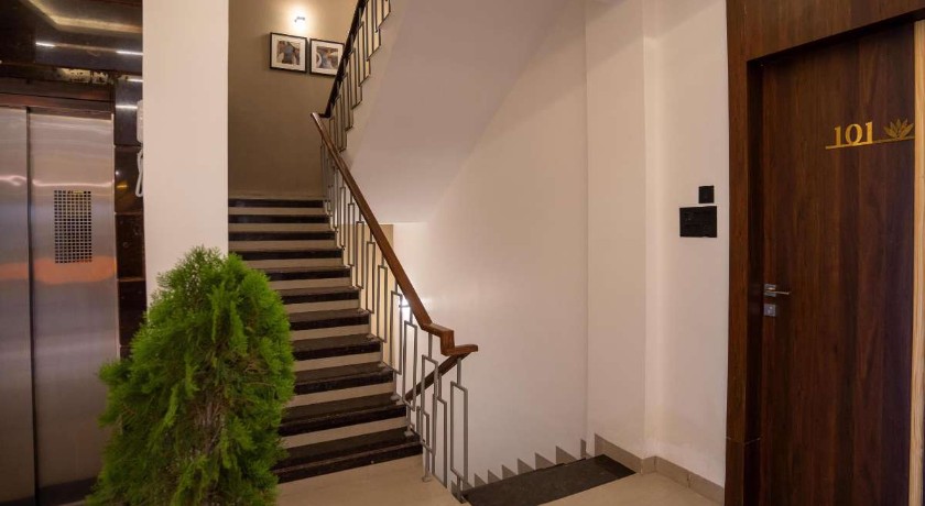 Hotel Pravasa Stay, Luv Kush Square in Indore