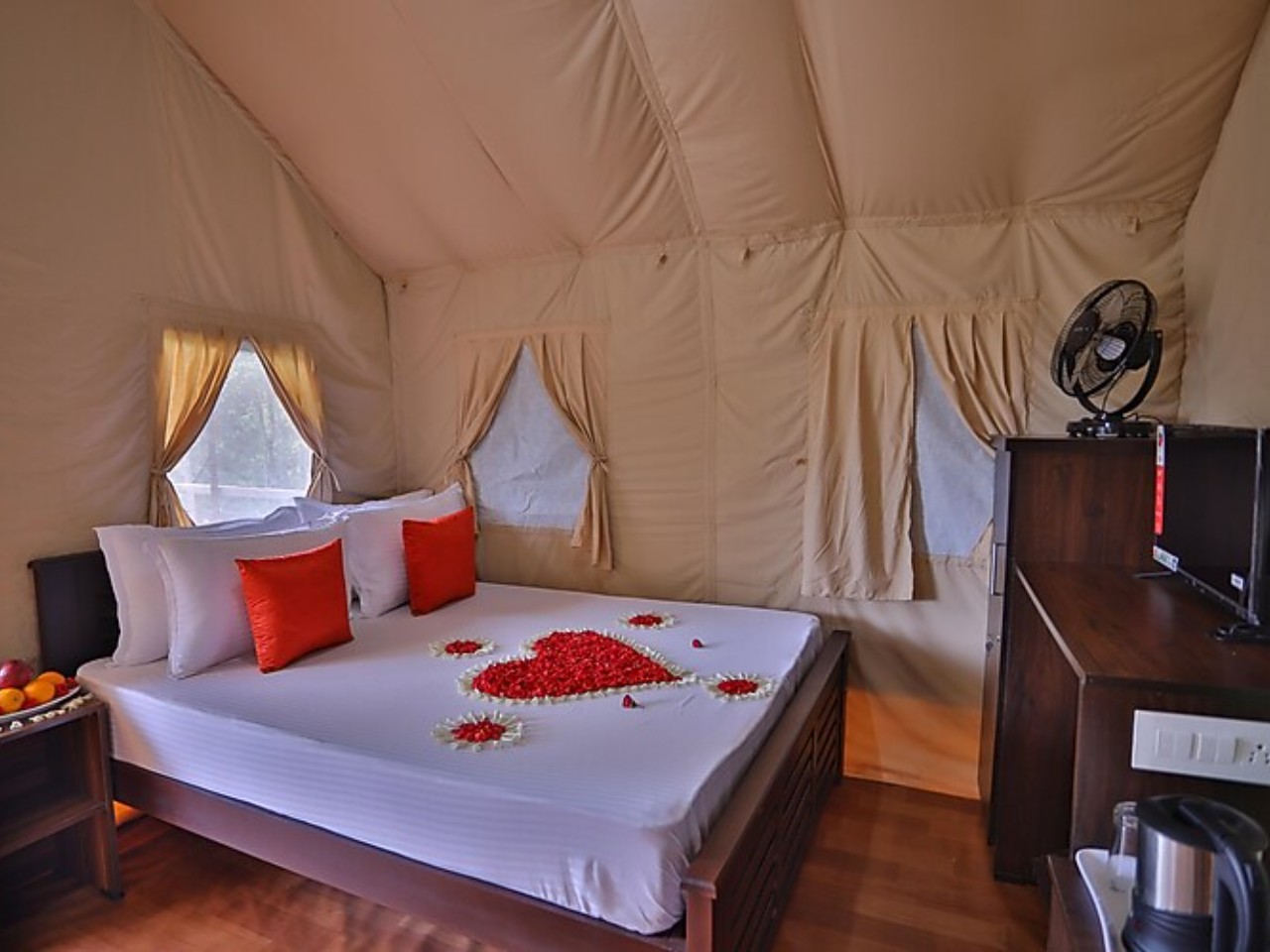 Chalona Munnar in Munnar