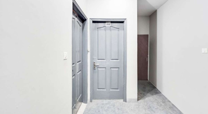 Hotel Shree Golden Suites in Ghaziabad