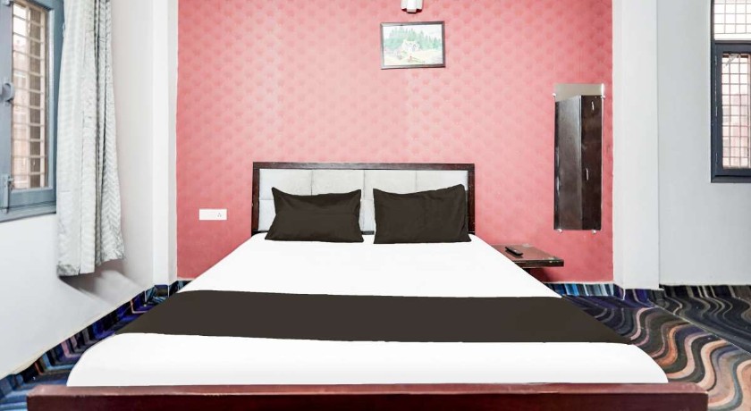 Hotel Shree Golden Suites in Ghaziabad